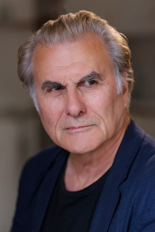 Оливер Коттон