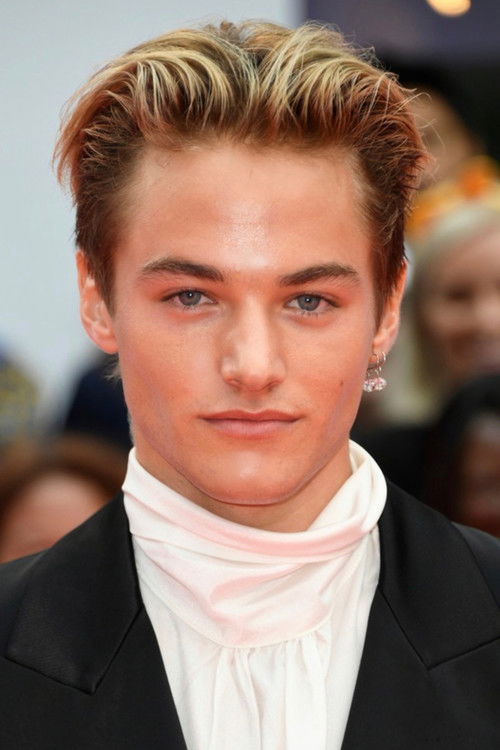 Митчелл Хуг