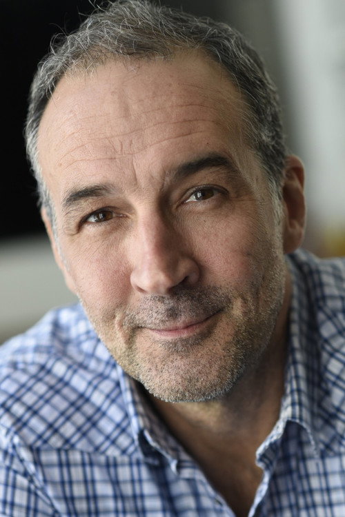 Чарли Такер